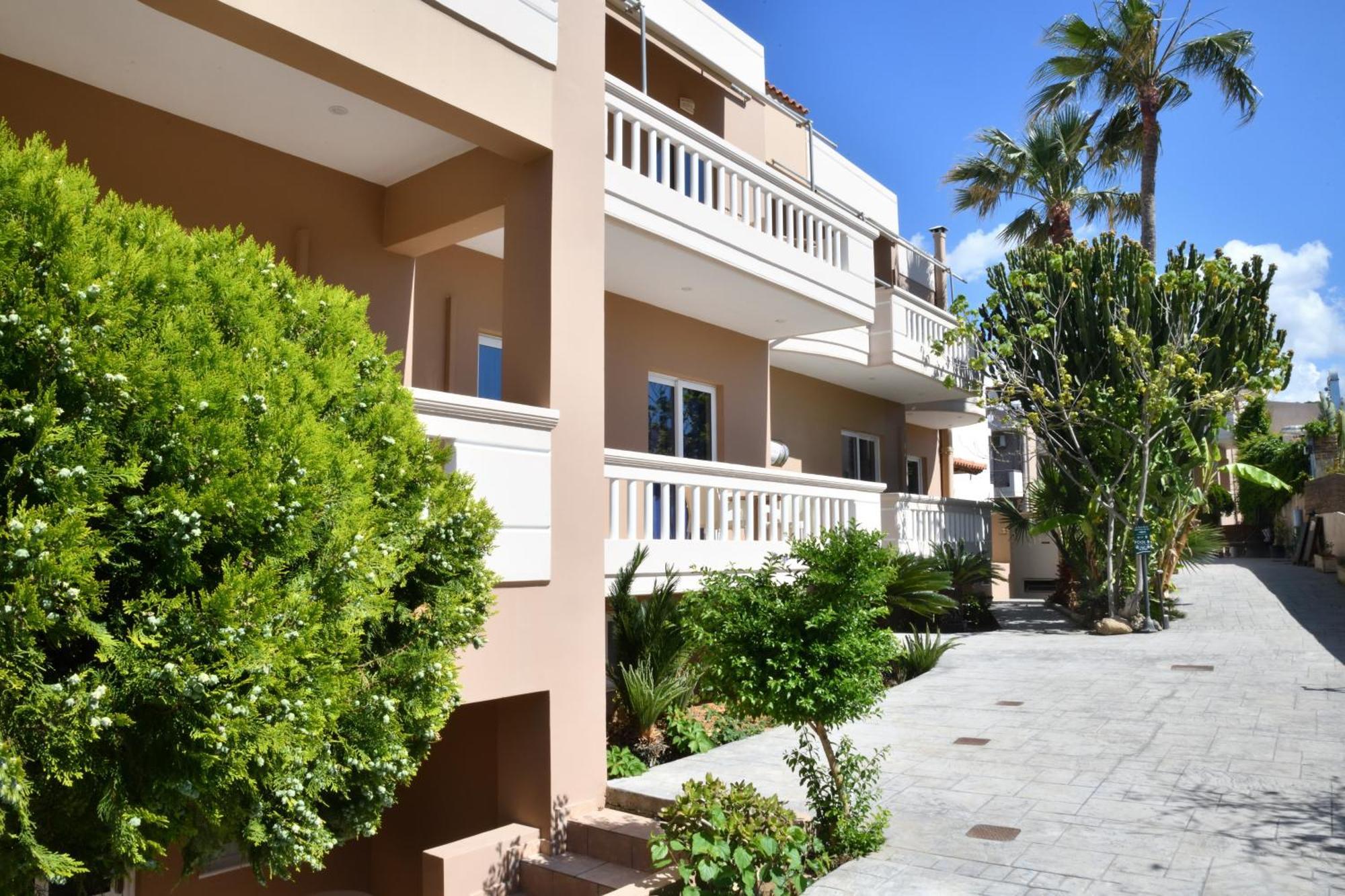 Akatos Hotel Agia Marina Exteriör bild