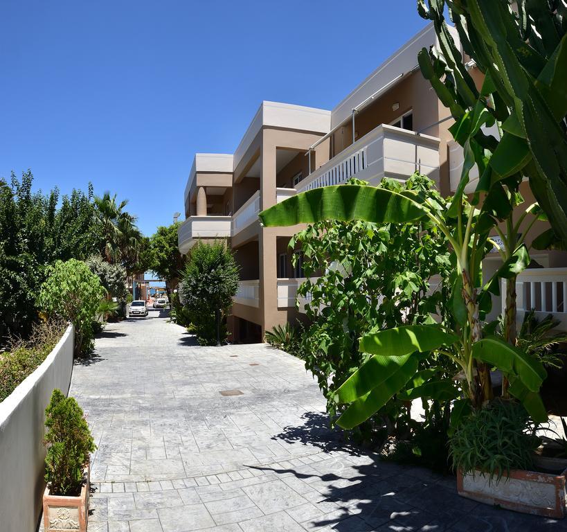 Akatos Hotel Agia Marina Exteriör bild